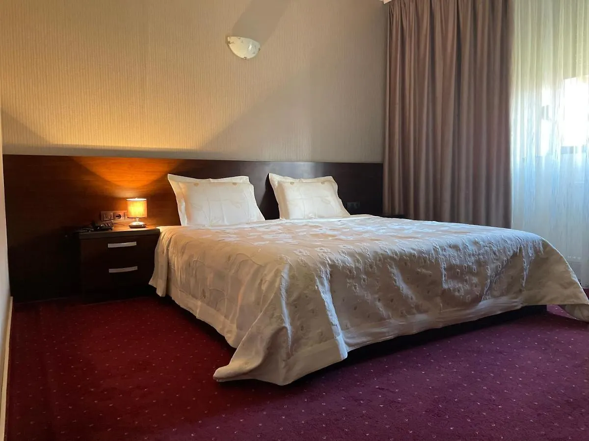***  Hotel Athos Voluntari Romania