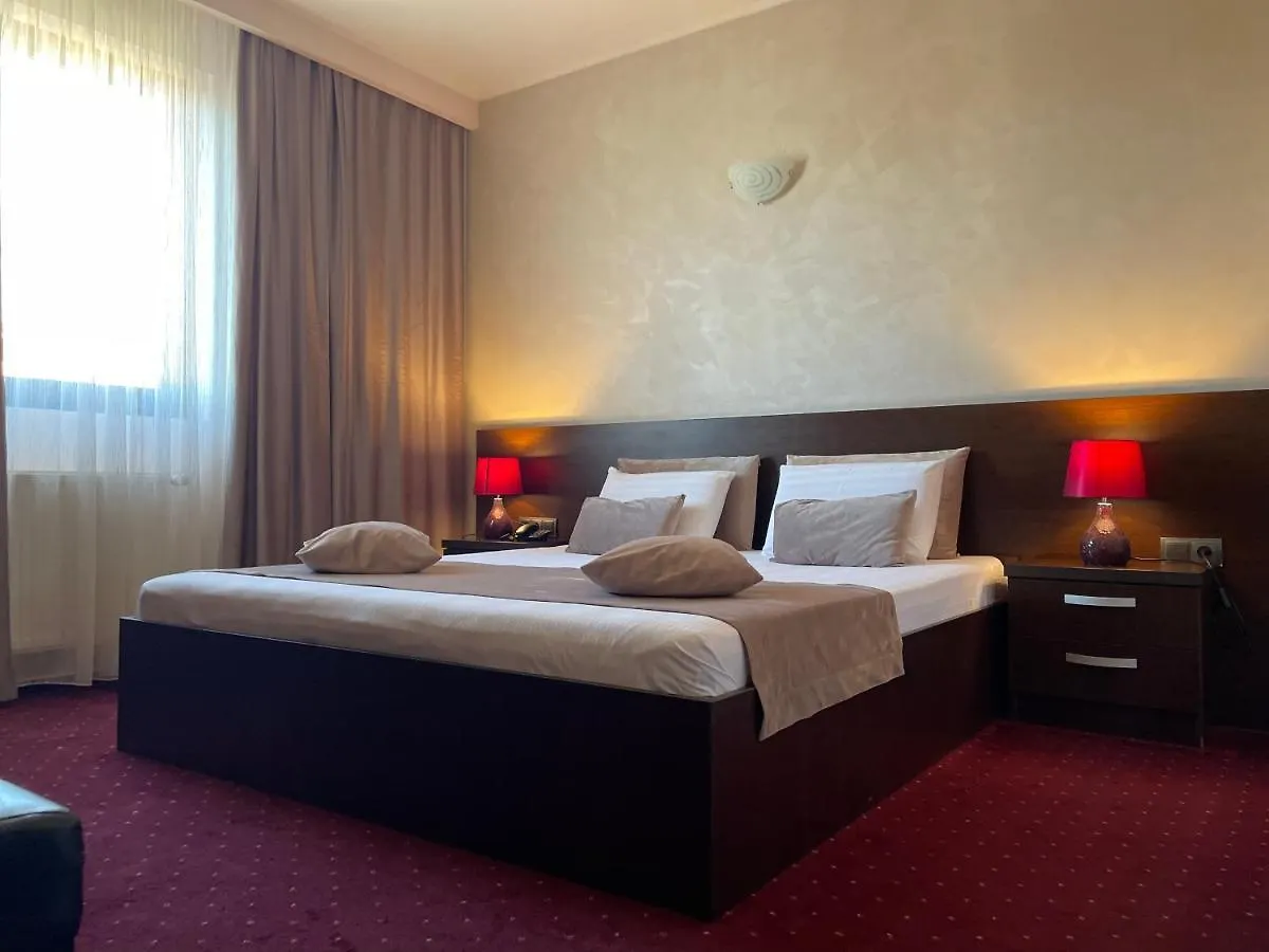 Hotel Athos Voluntari 3*,