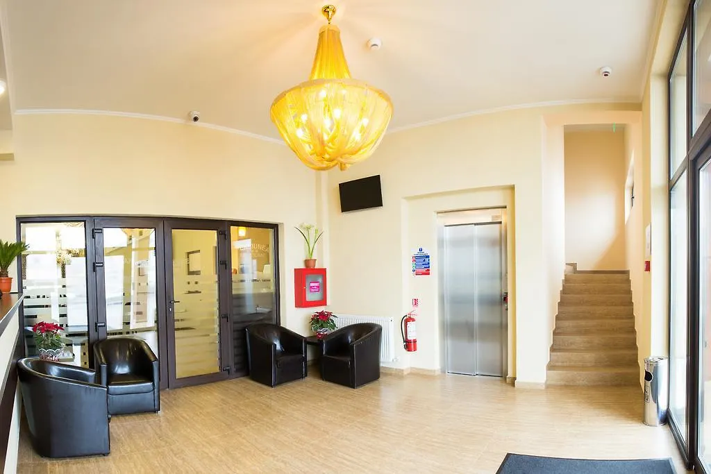 Hotel Athos Voluntari 3*,