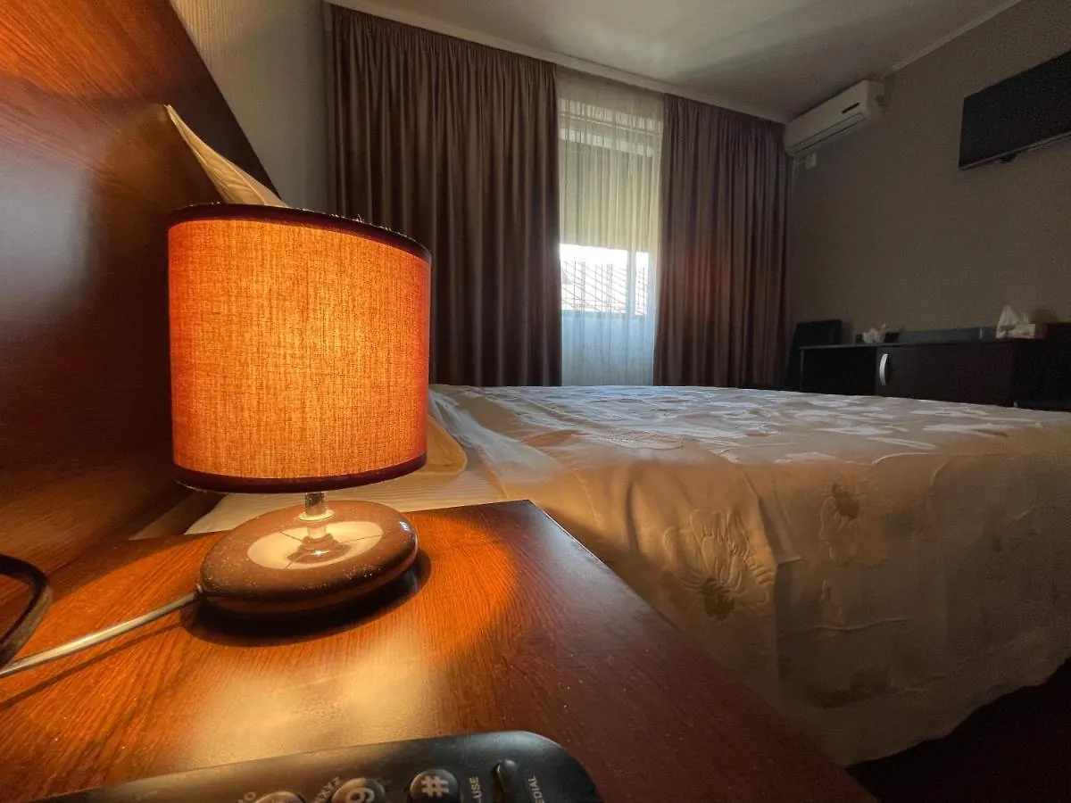 Hotel Athos Voluntari 3*,  Romania